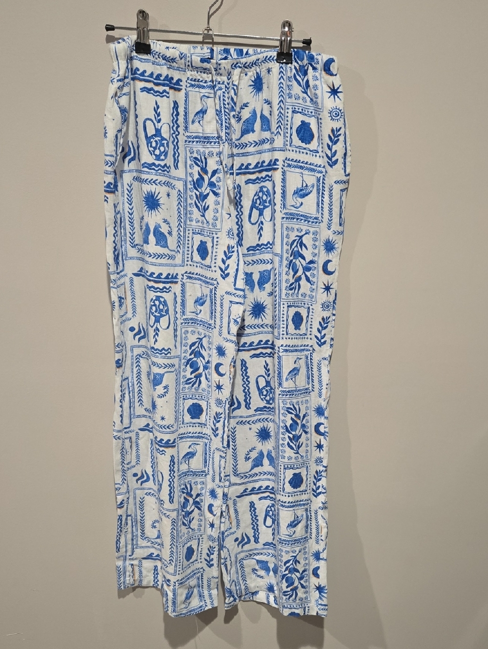 Sincerely Jules Blue and White Floral Tile Pants! Summer, Vacation Medium - Picture 1 of 6